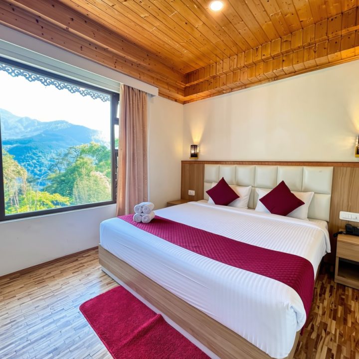 Deluxe Room with mountain views at Kunden Fortune Resort, Gangtok